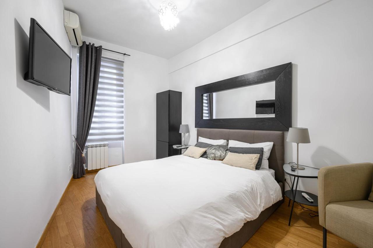 Navona & Pantheon Cozy Apartment Рим Екстериор снимка