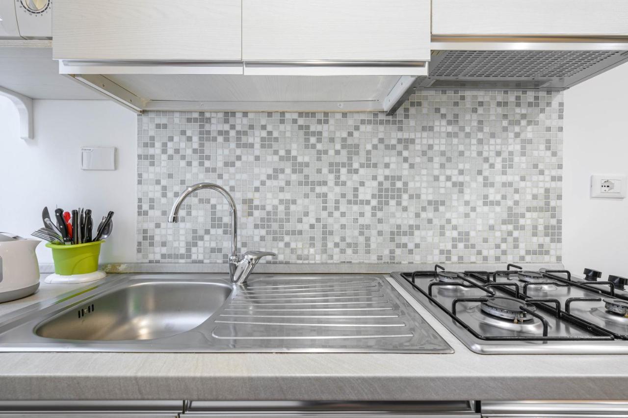 Navona & Pantheon Cozy Apartment Рим Екстериор снимка